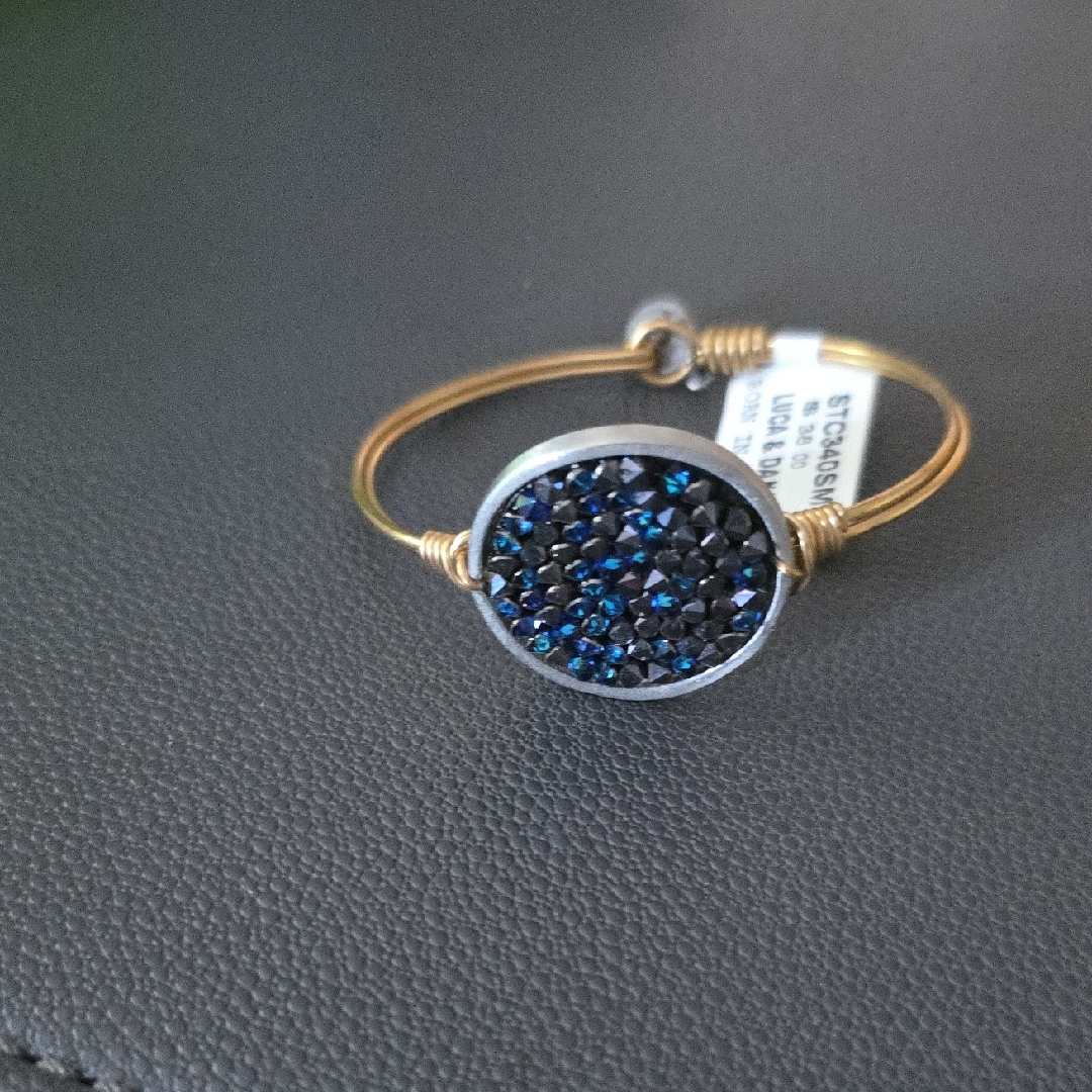 Elegant Gold And Blue Crystal Ring